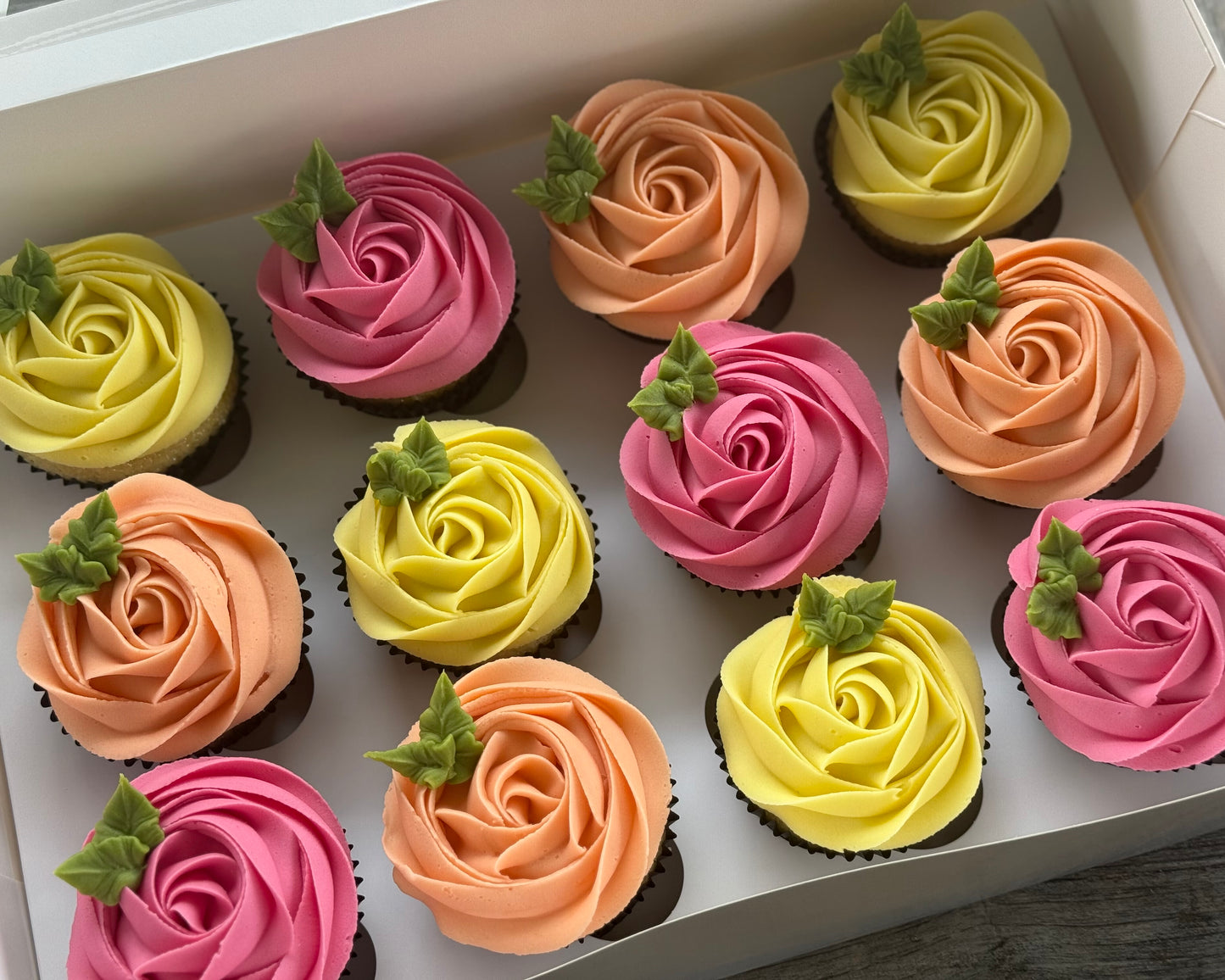 Classic Cupcakes with Leaves