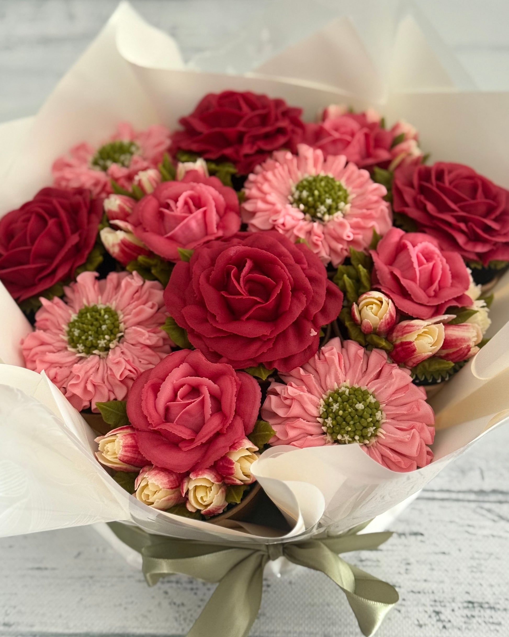 Floral buttercream cupcake bouquet