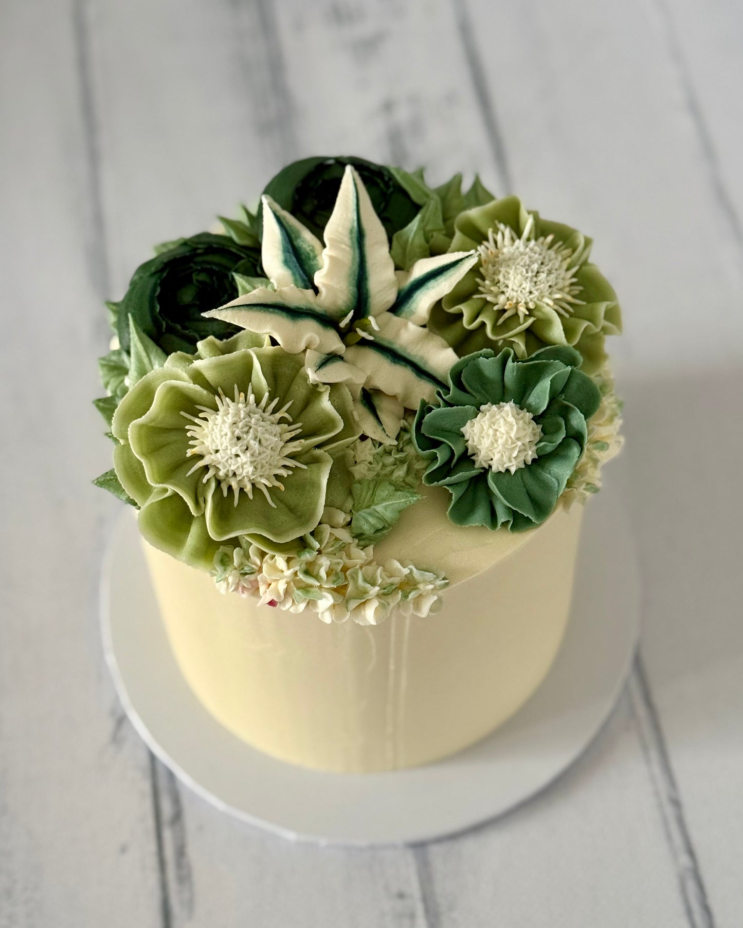 Elegant 5-inch Floral Cake