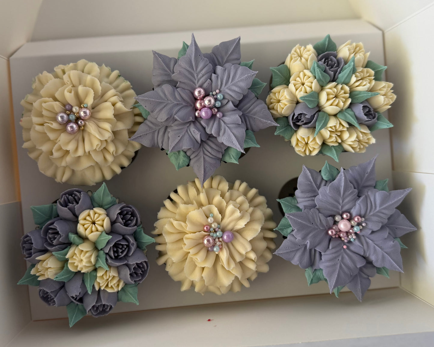 Boxed Christmas Cupcakes