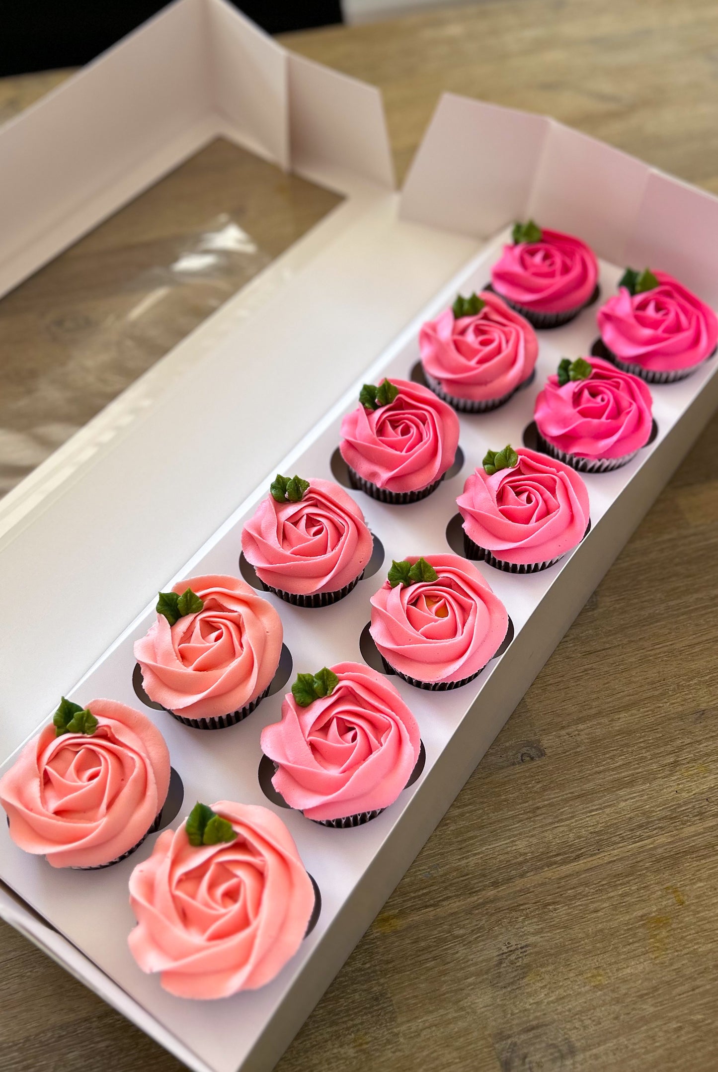 Classic Cupcakes with Leaves