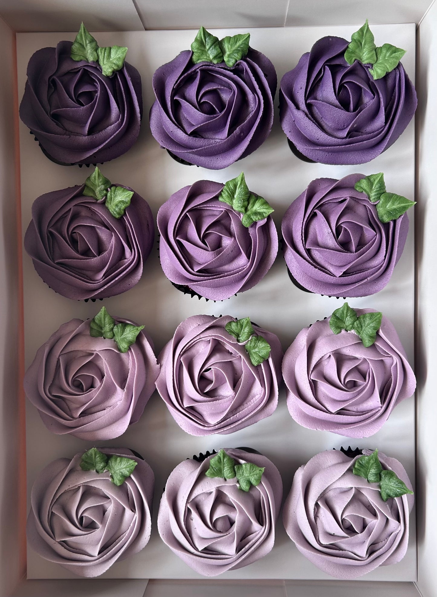 Classic Cupcakes with Leaves